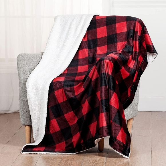 Slumberjack Buffalo Check Plaid, & Ultra Soft White Sherpa Fleece Weighted Throw - Picture 3 of 4